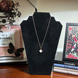 Elegant Gold Clover Necklace